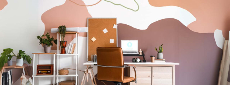 Wandfarbe Büro – Wand im Büro mit kreativen Mustern.