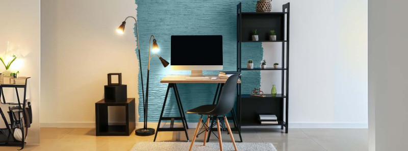 Kleines Arbeitszimmer Wandfarbe – Arbeitsbereich mit Akzentwand im Farbton Meeresrauschen
