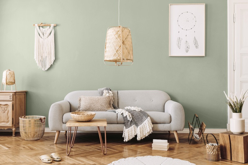 Boho Style Wohnzimmer – Wohnzimmer mit modernen und Vintage-Möbeln.