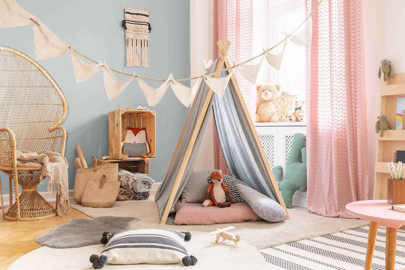 Kinderzimmer in den Farben Schäfchenwolke und Mandelmilch